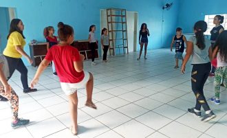 Fábrica de Sonhos desenvolve aulas de teatro e dança em Montenegro